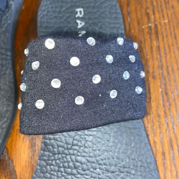 Woman’s rampage canvas open toe black thong sandal - Picture 3 of 9